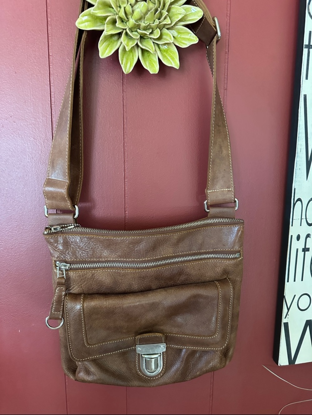Roots Venetian Village Bag